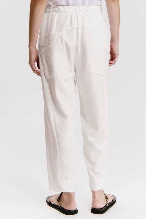 Cfdtrzq263 loose- fit trousers with patch pockets - sand