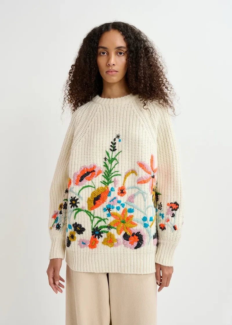 Glossy rib-knitted sweater with floral embroideries - ecru