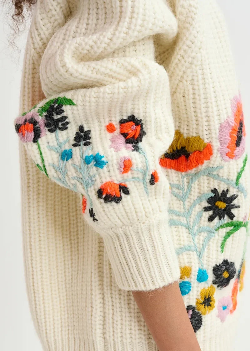 Glossy rib-knitted sweater with floral embroideries - ecru