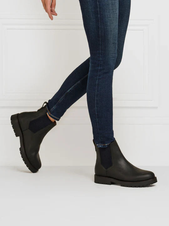 Sheepskin boudica - black leather Short Boots FAIRFAX &